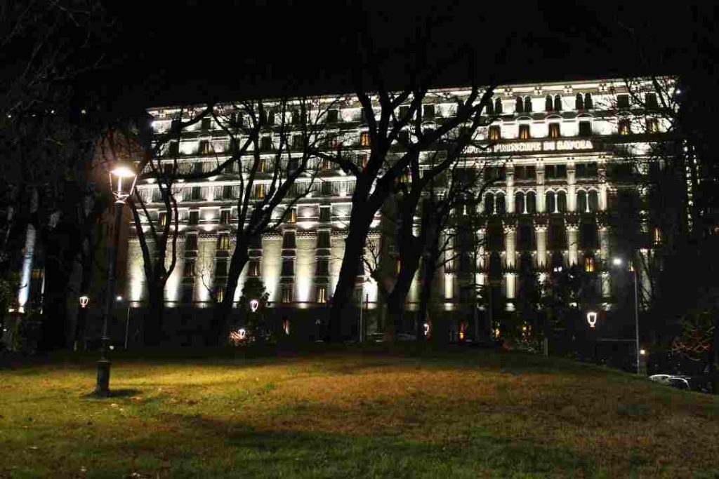 [cml_media_alt id='2792']L'Hotel Principe di Savolia illuminato da Marco Nereo Rotelli[/cml_media_alt]